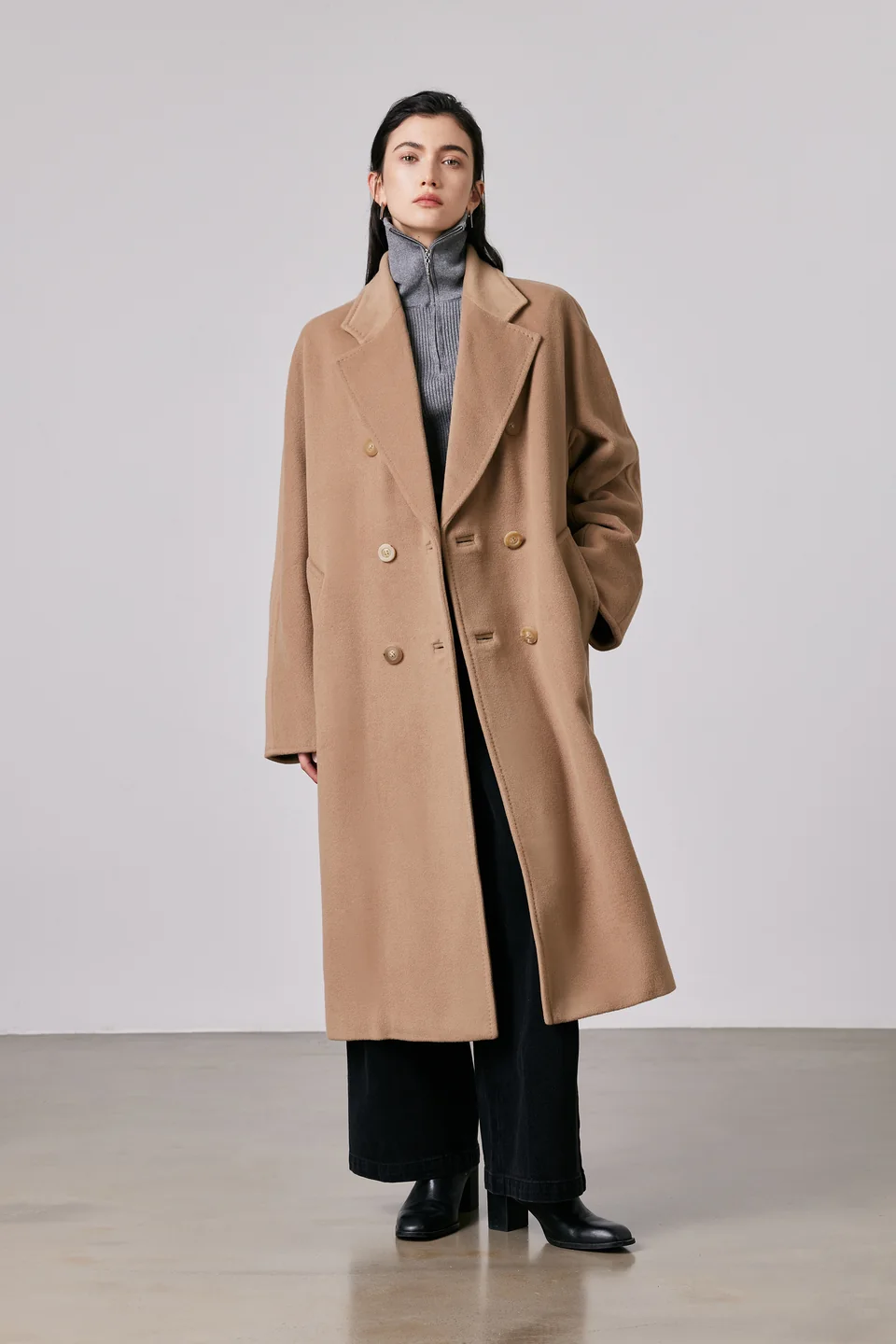 TINGSU style 2603, original on model photograph